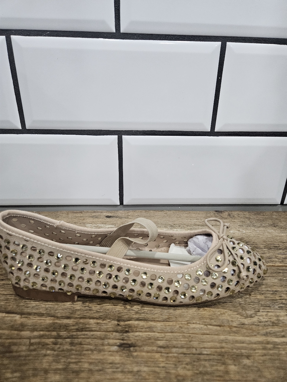 Cape Robbin Lauralee Flat - Beige